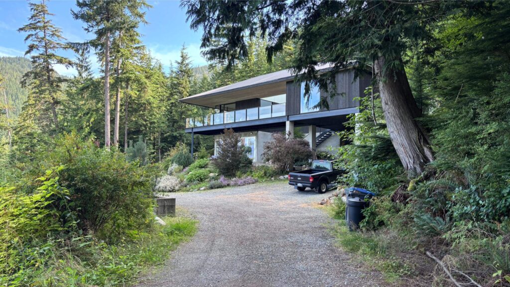 Location_Fixer_Secluded_Waterfront_House_Aug_2026IMG_0075