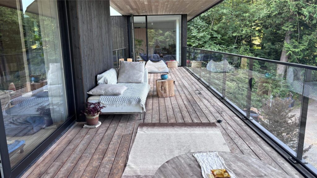 Location_Fixer_Secluded_Waterfront_House_Aug_2026IMG_0089