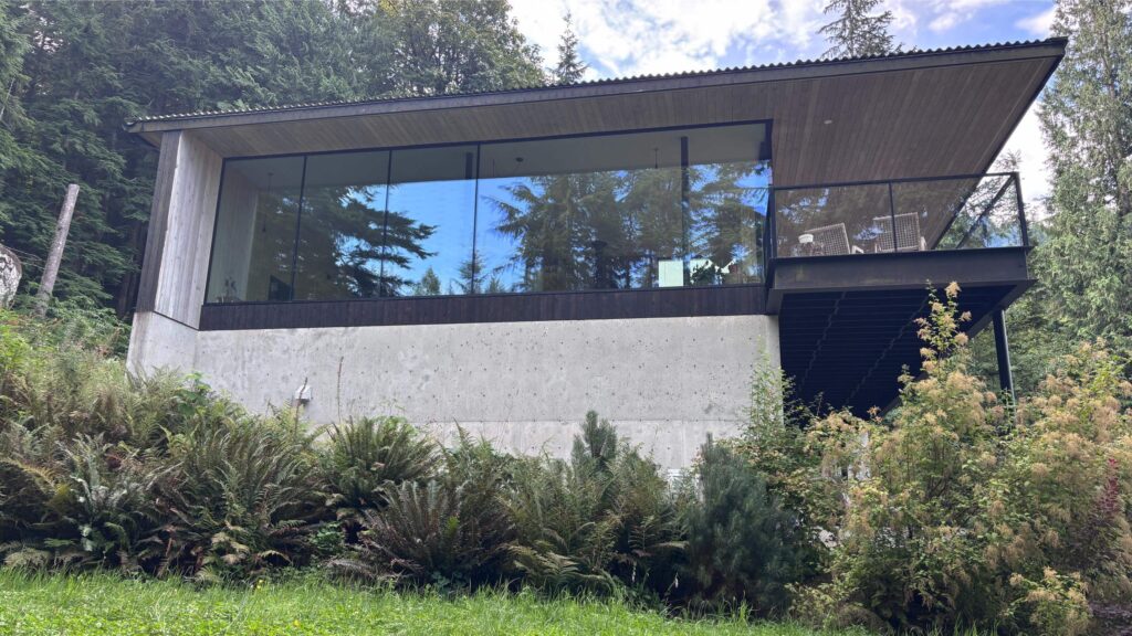 Location_Fixer_Secluded_Waterfront_House_Aug_2026IMG_0131